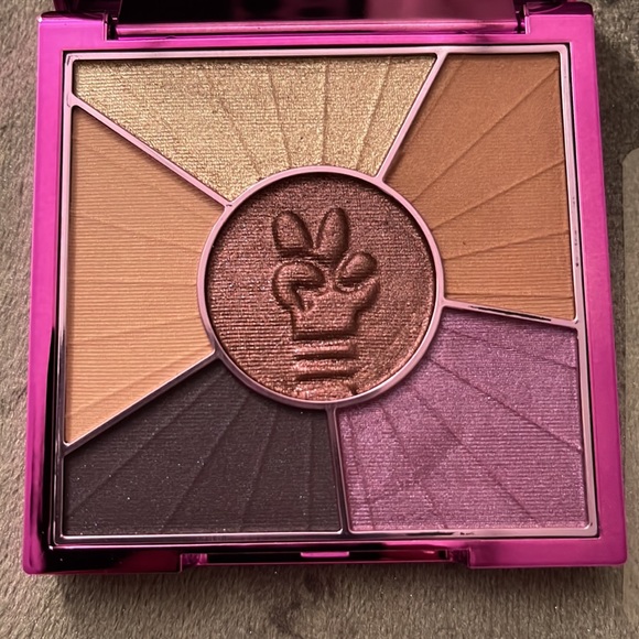 NIB Bundle Pur X Troll World Tour Palette - Picture 7 of 10
